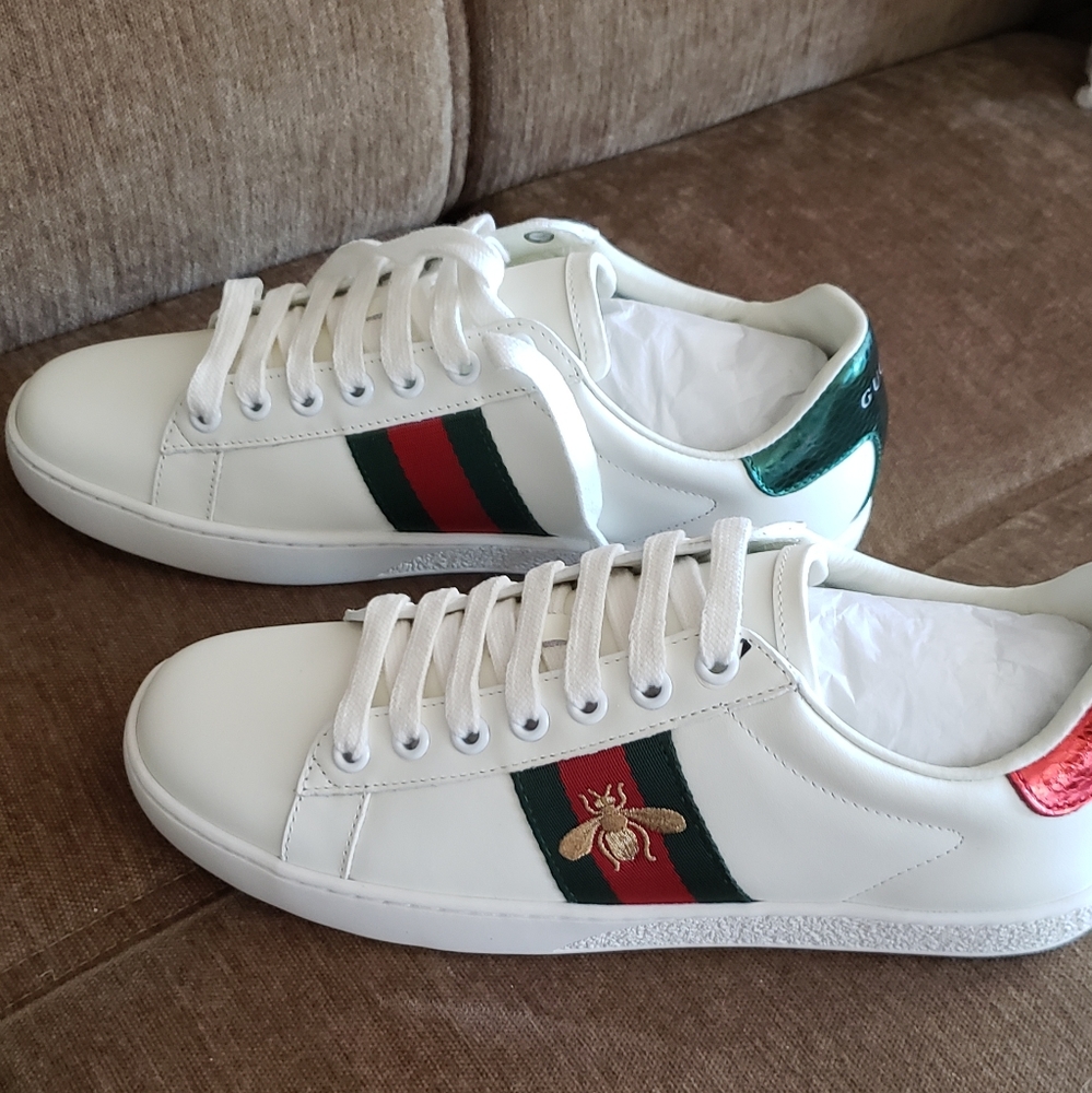 Beautiful gucci snickers